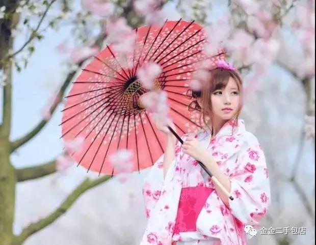 日式和服里面穿什么衣服,日本和服和中国和服哪个最好看