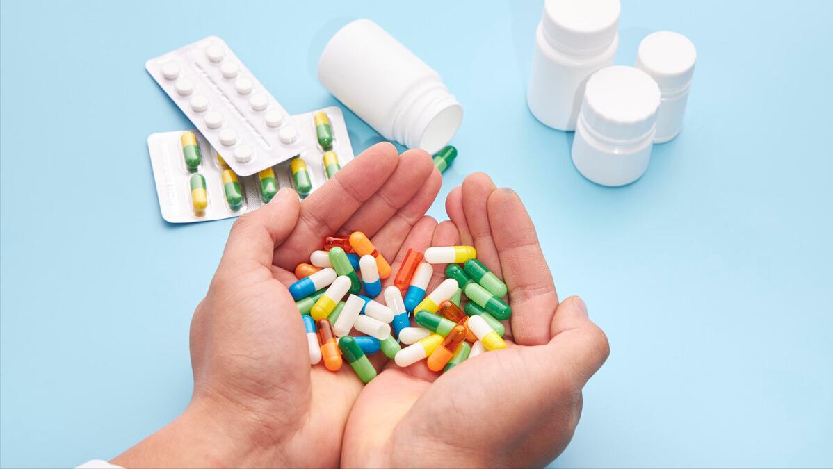 硝苯地平控释片一天吃两片的危害,非洛地平和硝苯地平一起吃的危害