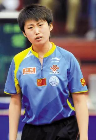 国乒女队王楠,王楠张怡宁女乒团体比赛视频