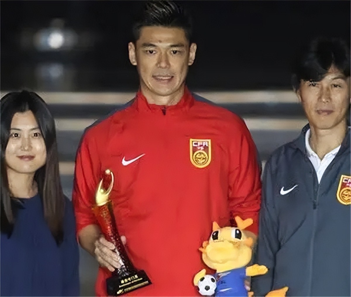 广州恒大门将曾诚年薪多少,广州恒大门将曾诚