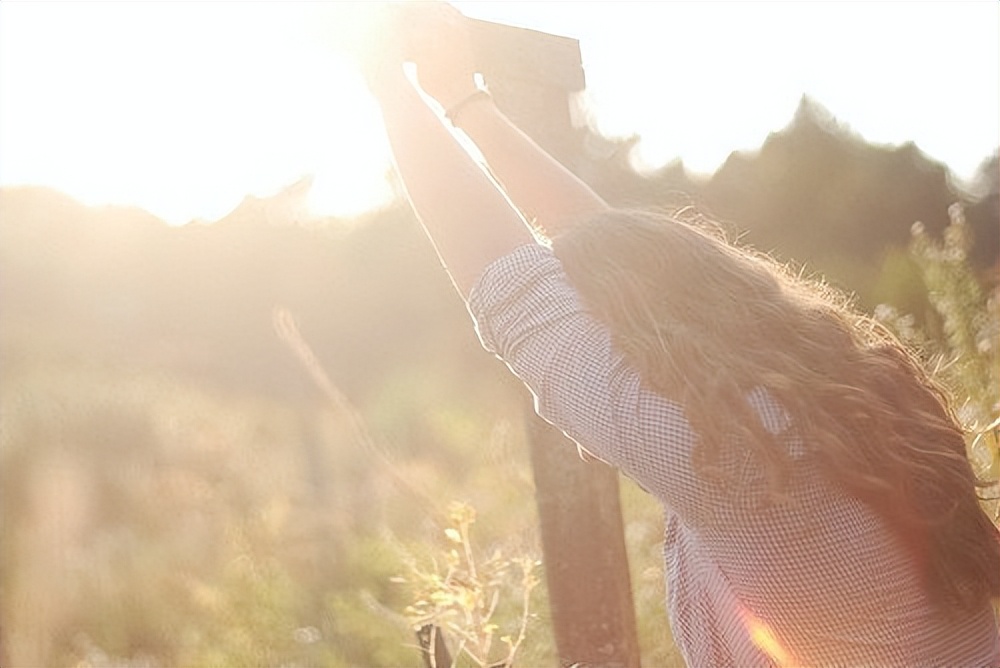 一个女人的无奈和委屈朋友圈句子,女人心凉了委屈心酸的句子朋友圈