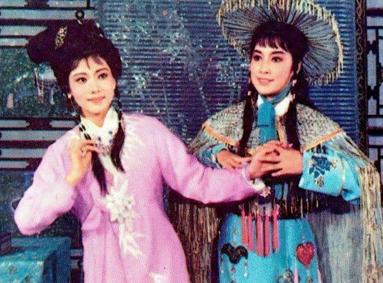 李冰冰姐妹花在娱乐圈打拼靠什么,十对明星姐妹