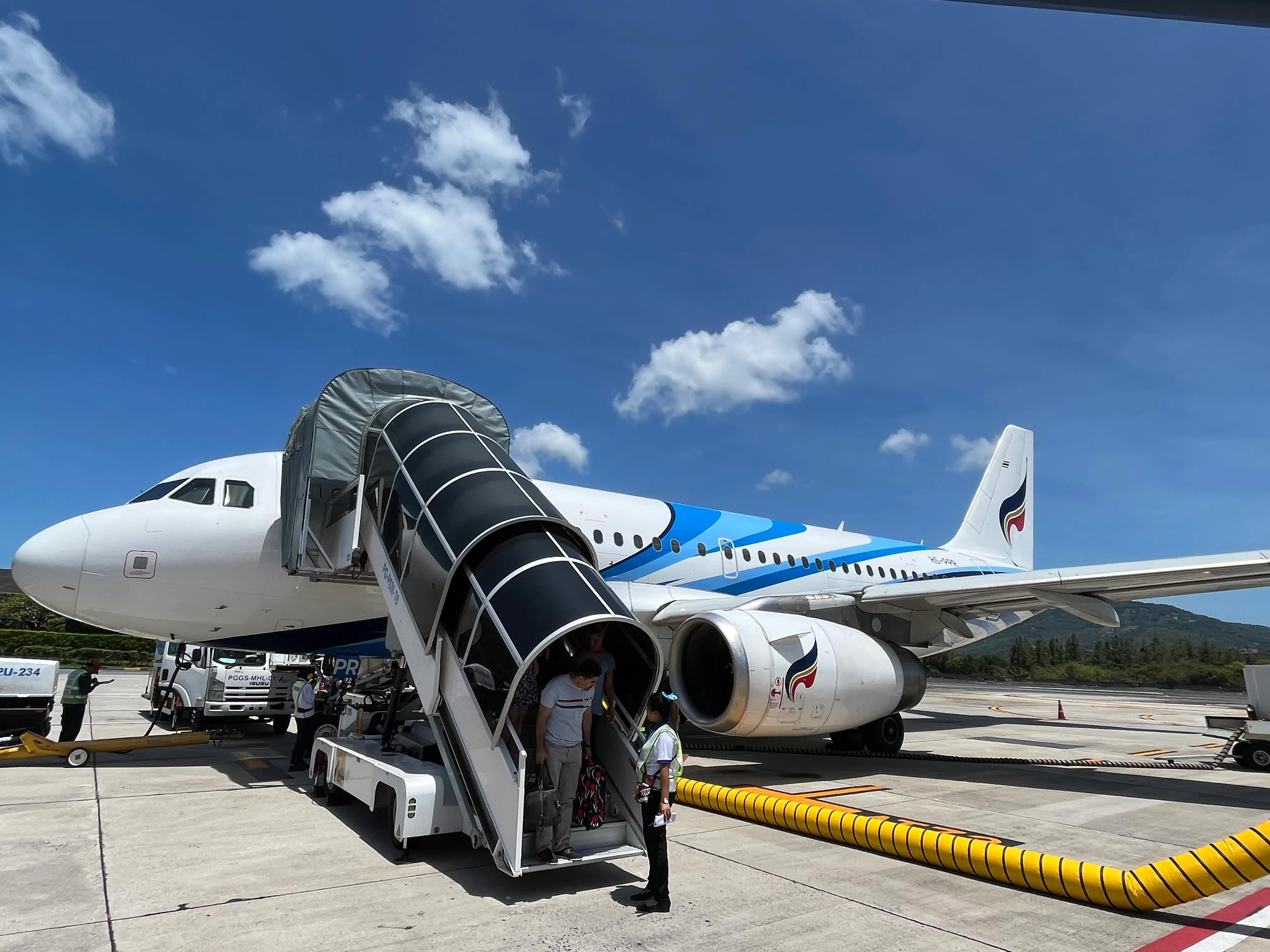 曼谷航空319座位图,曼谷航空pg711