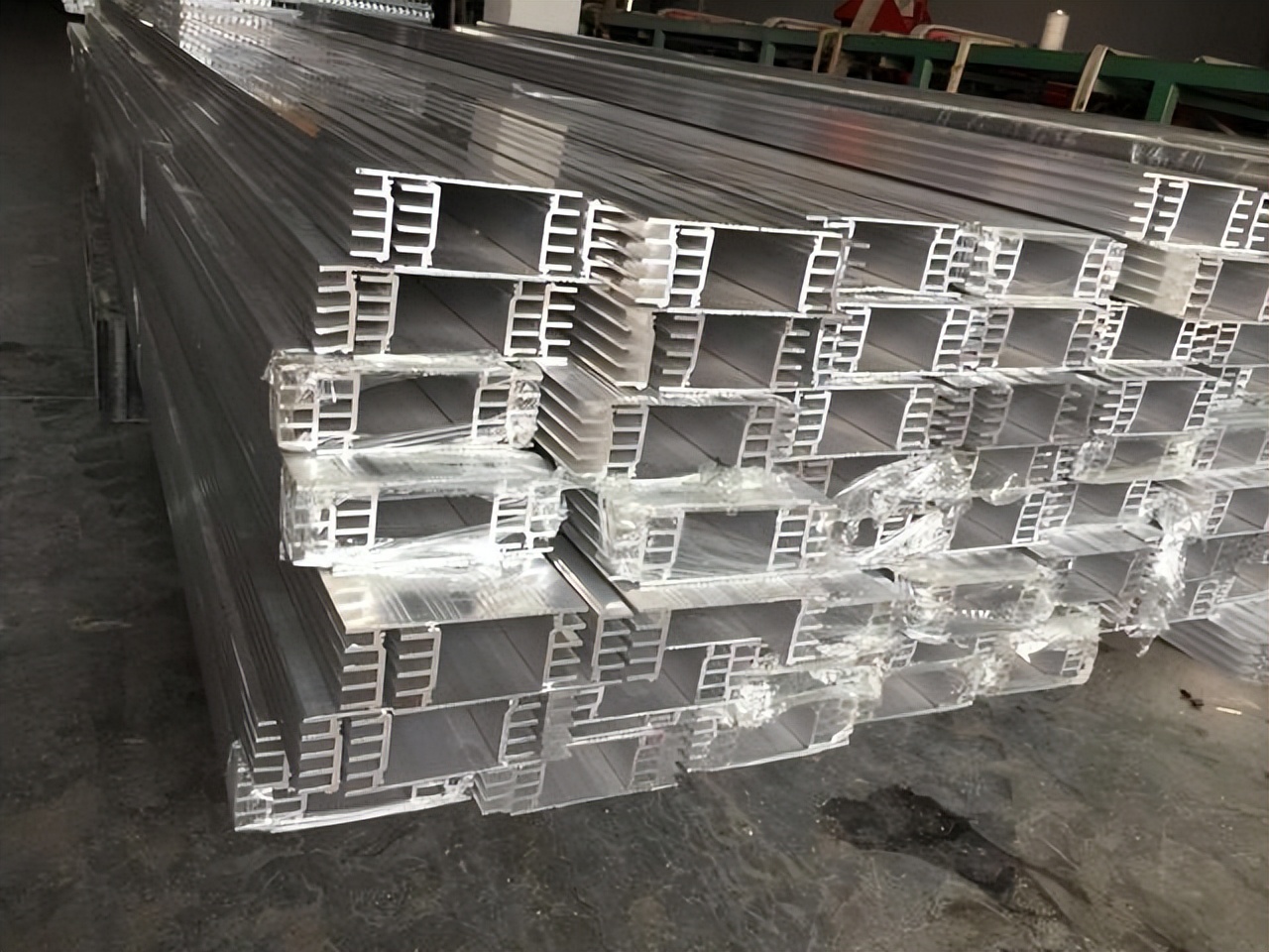 200元创业，200亿身价，面临美国*税偷**指控，刘忠田何去何从