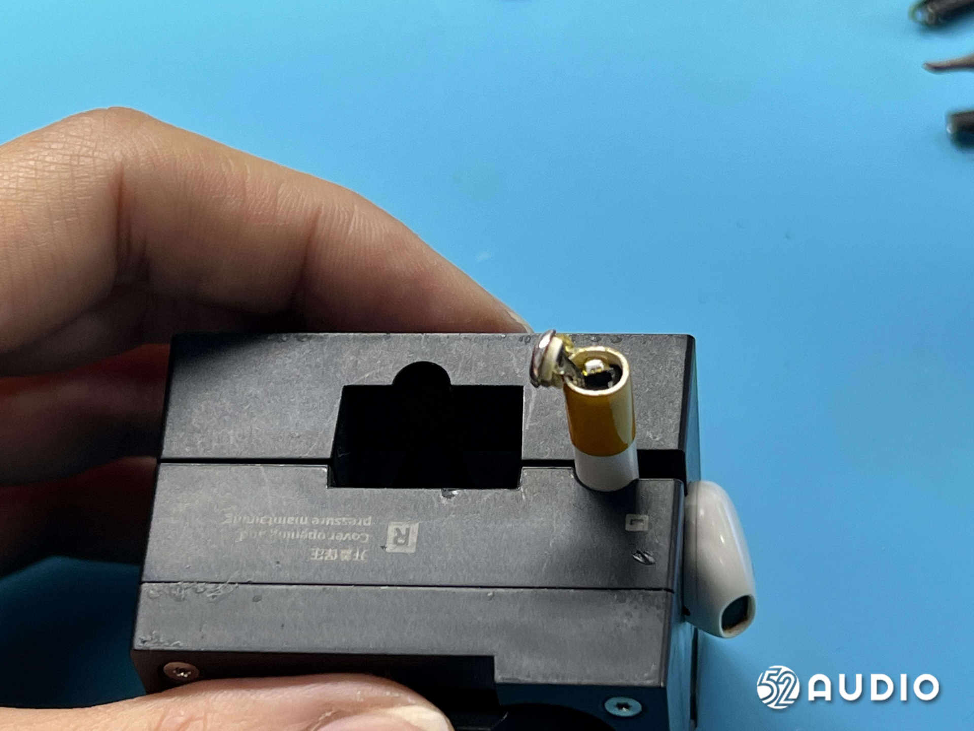 苹果airpods耳机怎么换电池,苹果airpods耳机电池更换