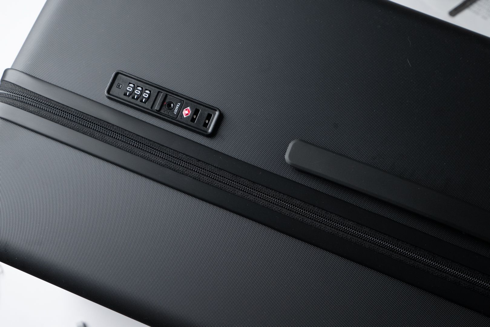 巨能装箱包,巨能装的车旅行车