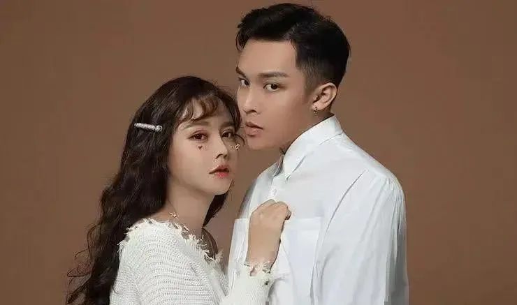 韩安冉结婚三年对比,韩安冉结婚现场画面