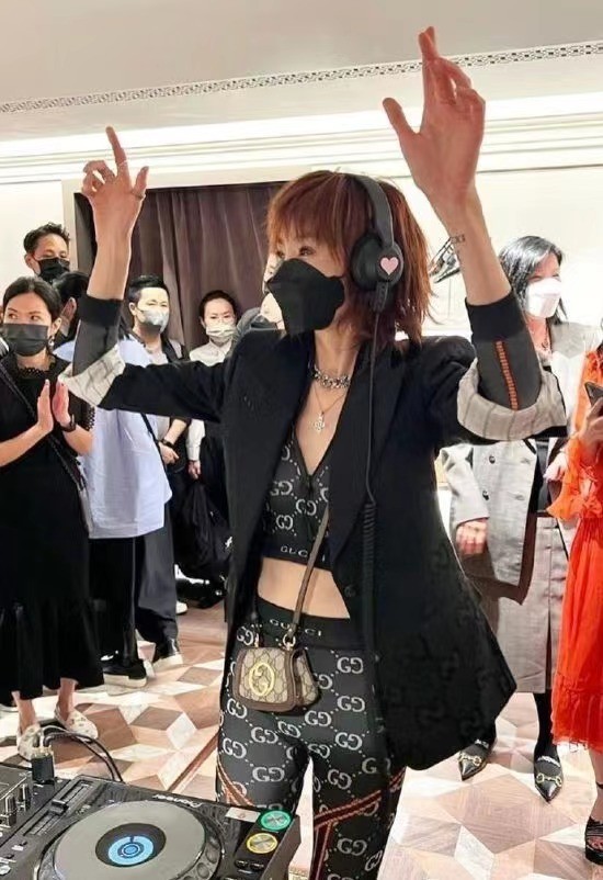 张曼玉和刘德华红毯,香港张曼玉同期明星