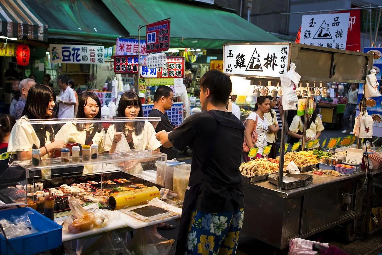 现在摆地摊怎么最赚钱,告诉你如何摆地摊赚钱