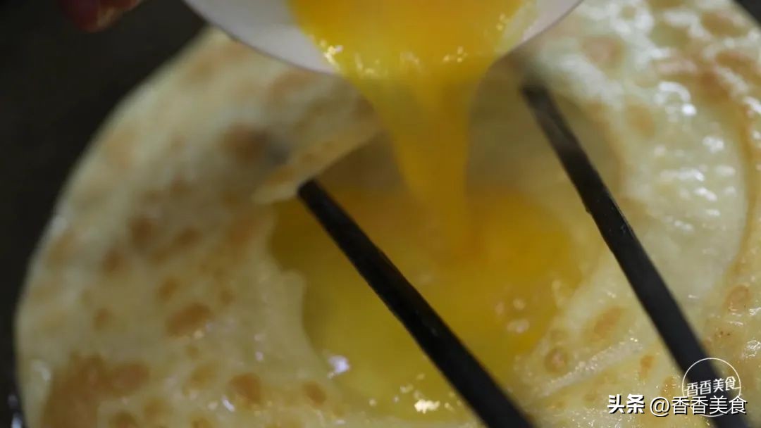 一款一年四季都可以煎烤炸的小吃,藏在小巷子里的人气小吃