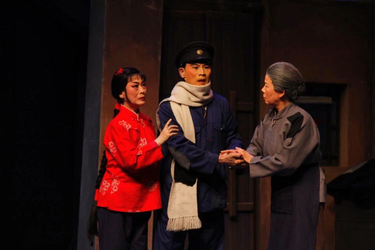 鑸炲彴婕旂粠浜虹敓,鑸炲彴婕旂粠鎴愰暱