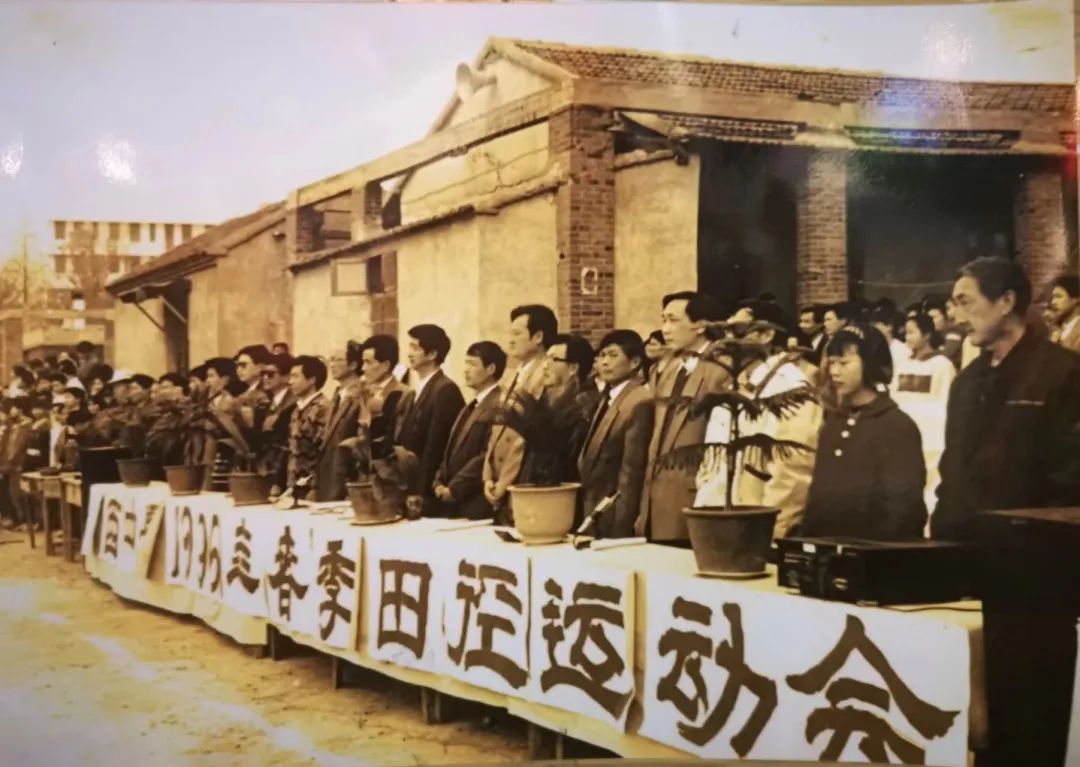 一秒穿越回到小时候,一秒穿越到高中