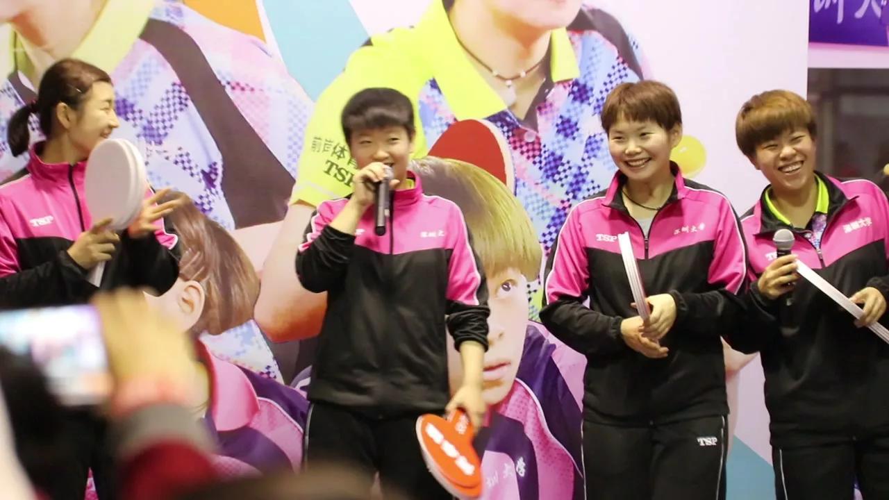 春风得意！莎莎的类似北京四合院的豪宅，据当地网友估价已经升值