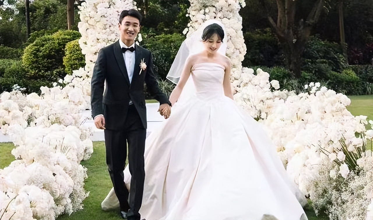 韦世豪老婆吴雅家世,韦世豪妻子吴雅是什么星座