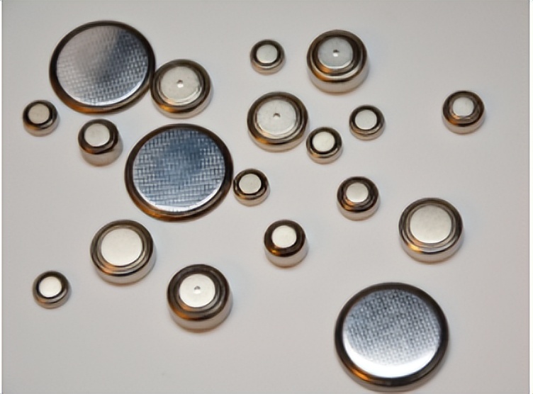 电池玩具对婴儿有危害吗,消费警示警惕身边的充电宝陷阱