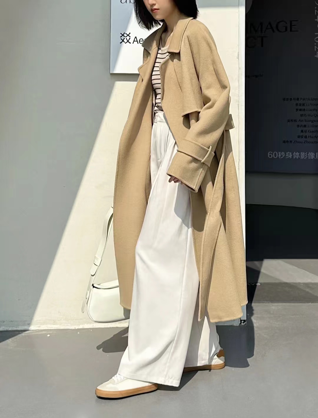 驼色浴袍大衣怎么搭配更高级,大衣棉服驼色穿搭女秋冬