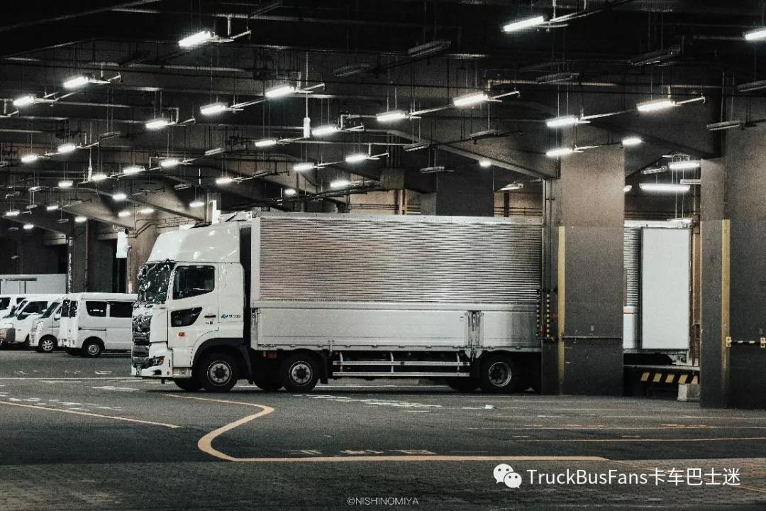 日本卡车是这样拍的,日本街头小型卡车