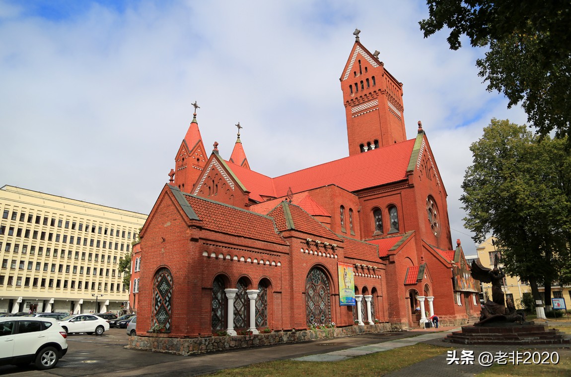 想去欧洲玩，又想省钱，有哪些国家适合旅游而又物价偏低？