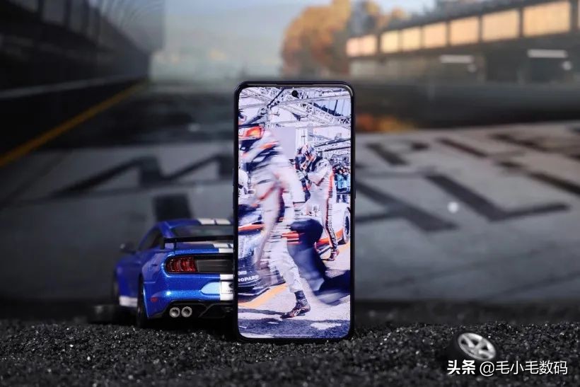 「一分钟资讯」小米、realme、苹果、三星、骁龙8Plus,最新消息