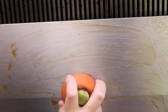 清除油烟机油污最好方法,胡萝卜清理油烟机