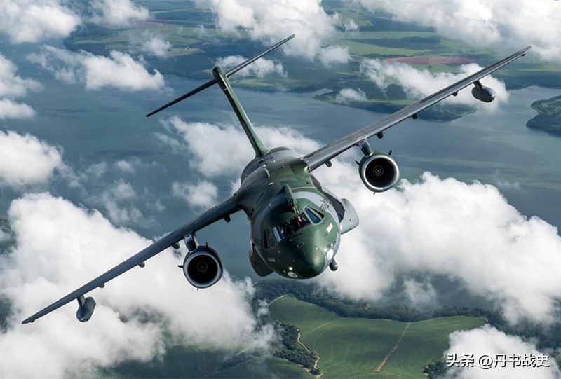 巴西kc-390运输机进行试飞,巴西kc-390运输机起降视频