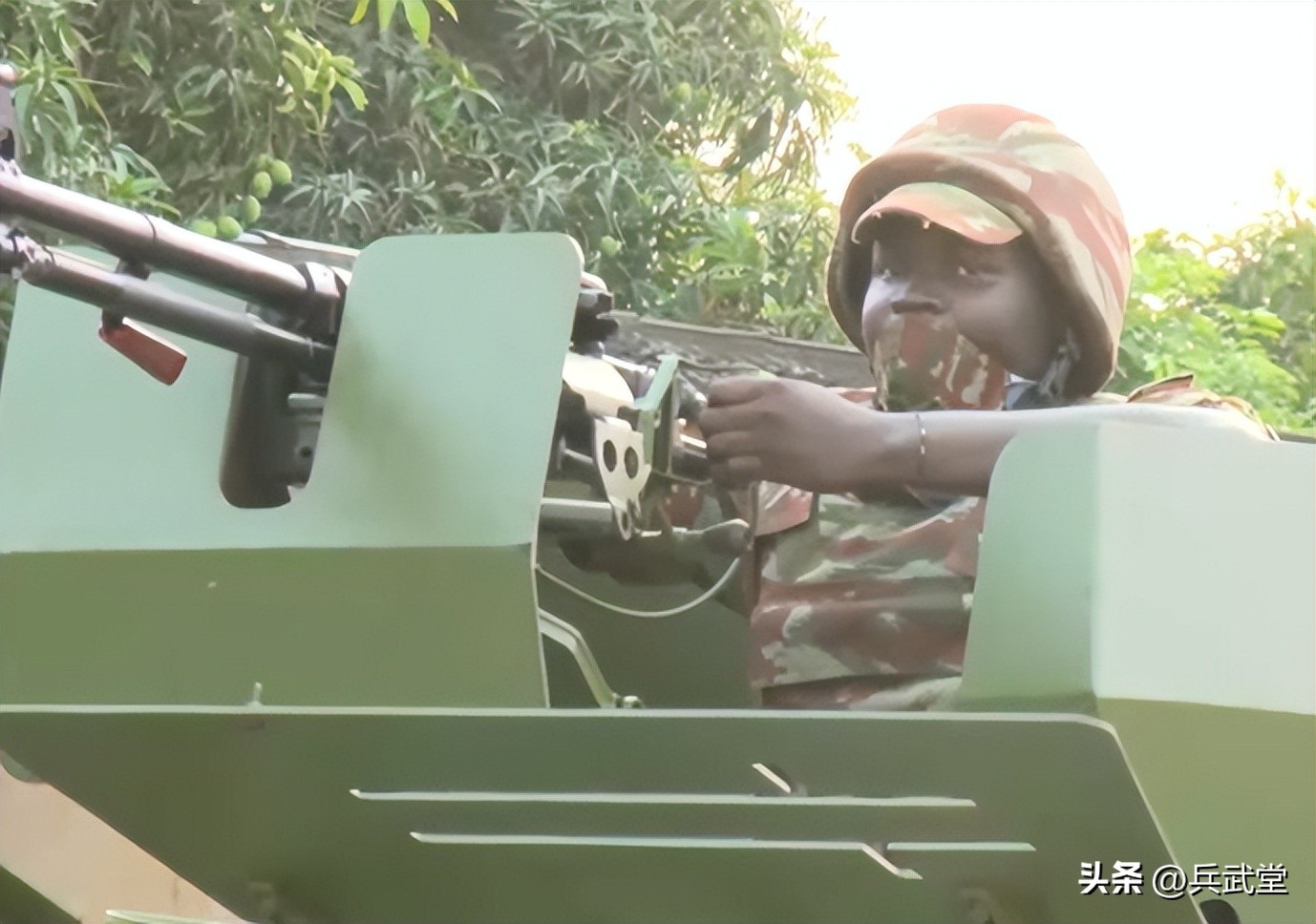 国产战车成为非洲爆款？猛士迎来第三个用户，肯尼亚引进VP14战车