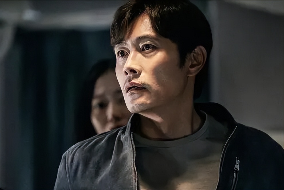 寻求集体认同的救助者，是生与死的过渡性标准，连通众人伦理情感