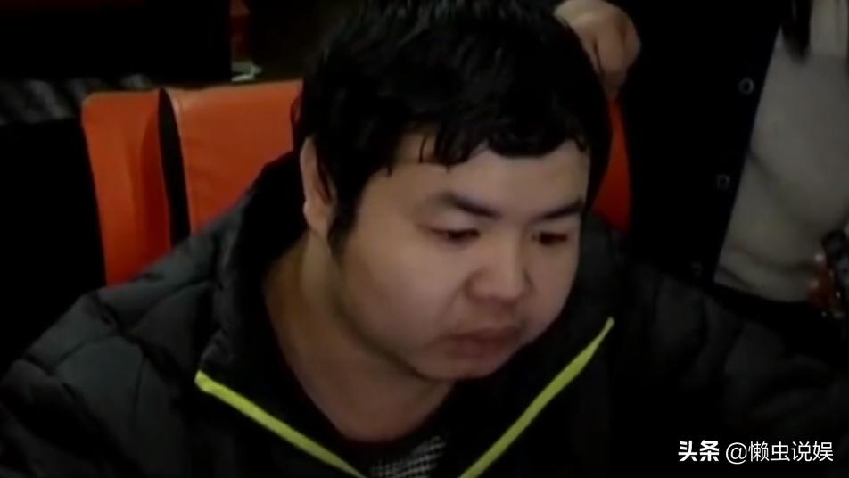 24岁巨婴父亲后续,巨婴宝宝啃老养三代泡网吧