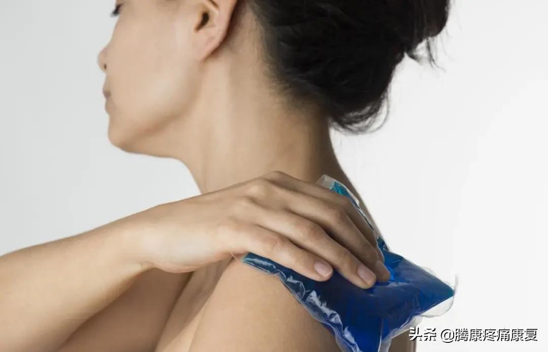 颈椎病引起肩胛骨疼痛怎么缓解,右肩胛骨下方疼痛如何运动缓解