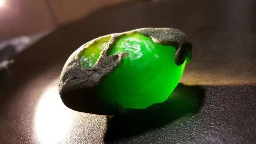 直播间买石头骗术,直播上买的石头成品靠谱吗