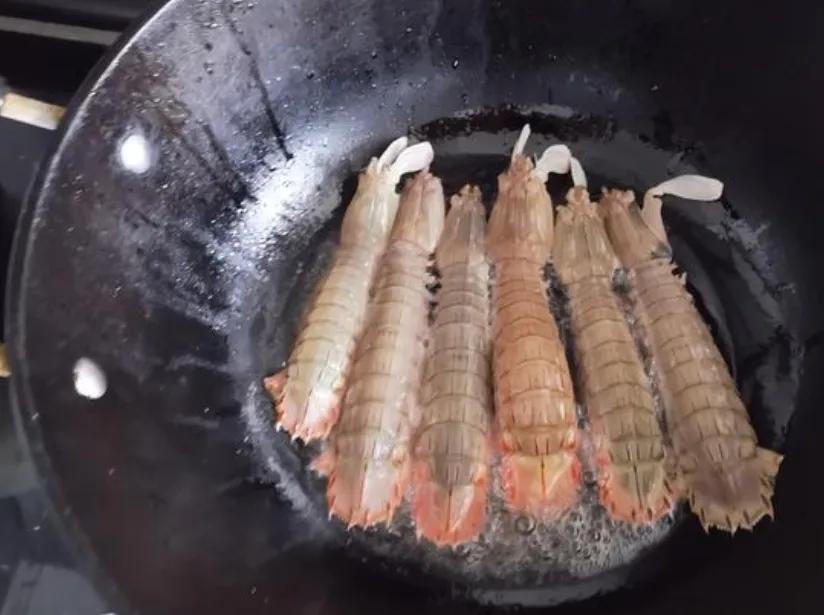 家里做椒盐皮皮虾怎么样才酥脆,家庭版的椒盐皮皮虾怎么做