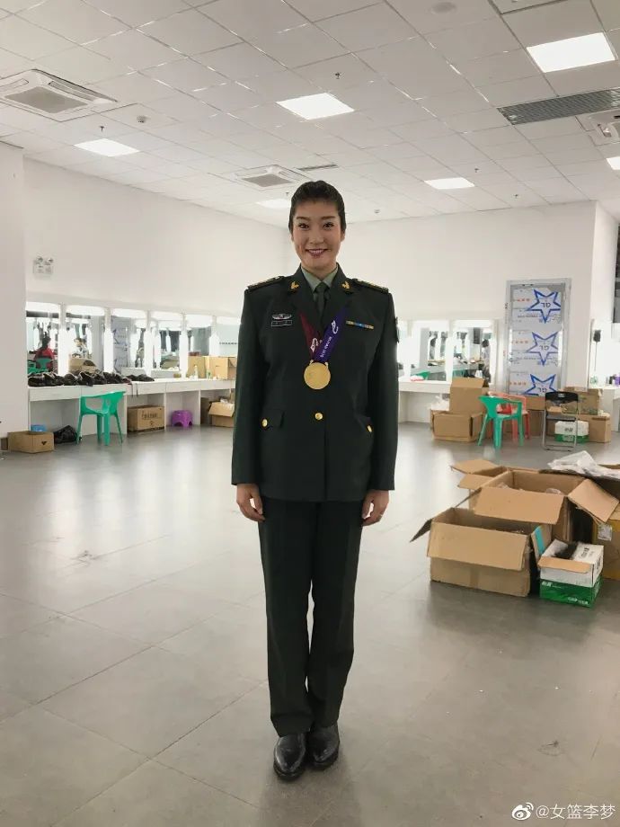 女篮一姐是小三？出轨渣男系前国家队领队，抛妻弃子拒付抚养费…