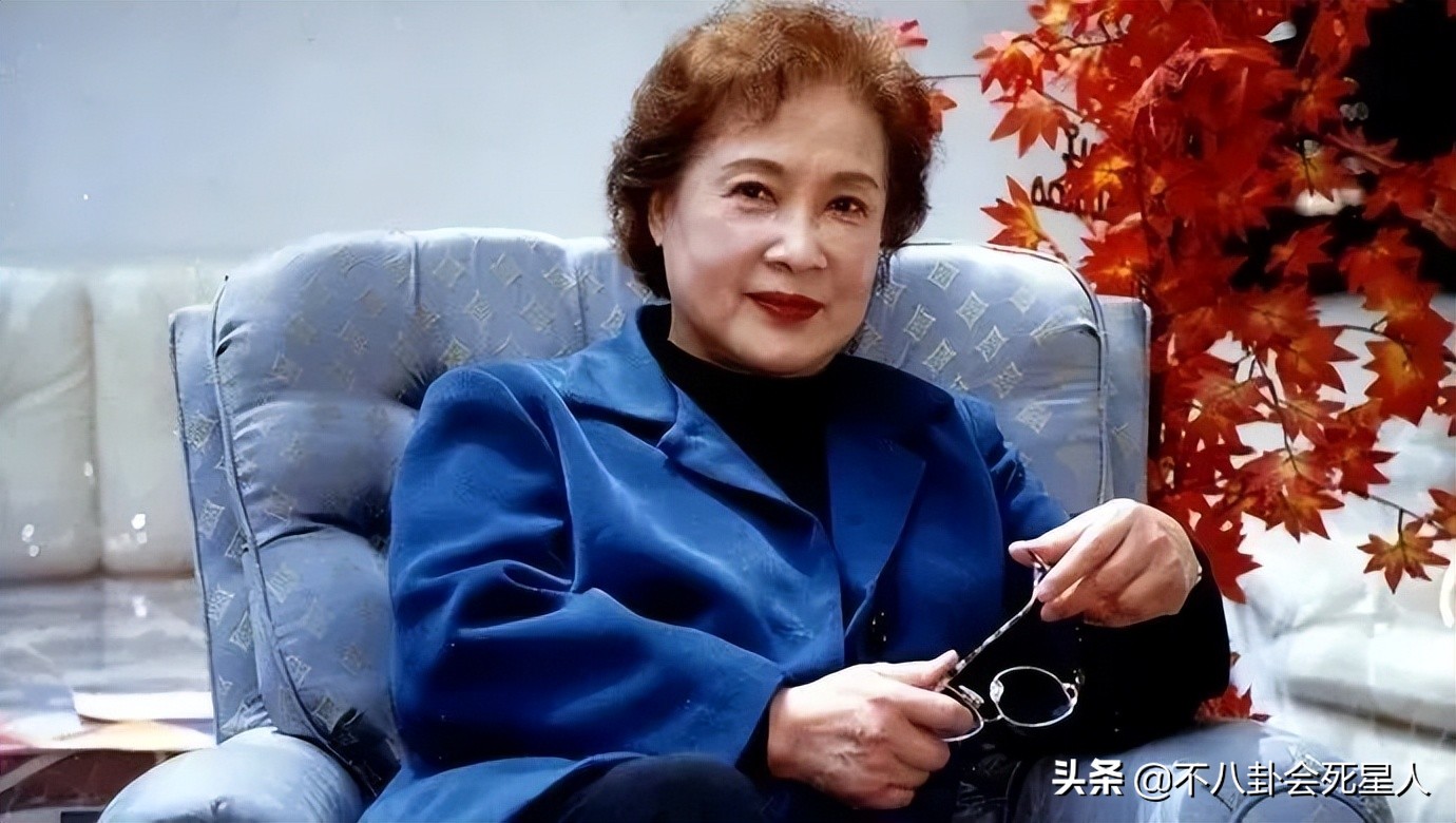 叶倩文最新演出图片,叶倩文年轻的照片和刘德华