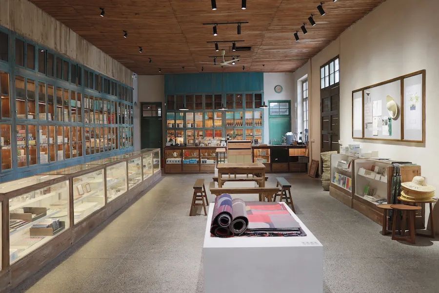 2022，你还相信开店吗？|疫情下来自21位「店主」的自述