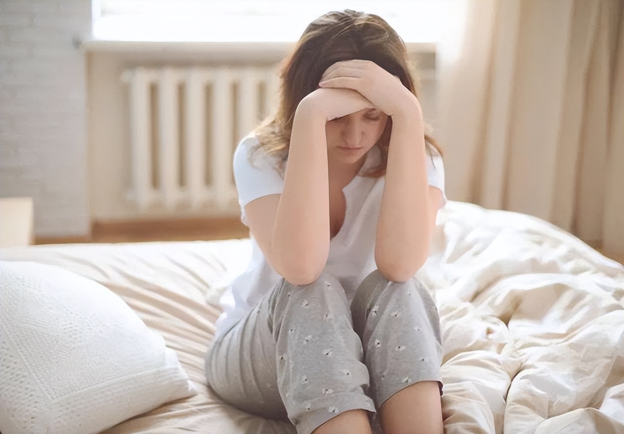 为什么月经过后会出现黄色分泌物,为什么月经过后有褐色分泌物