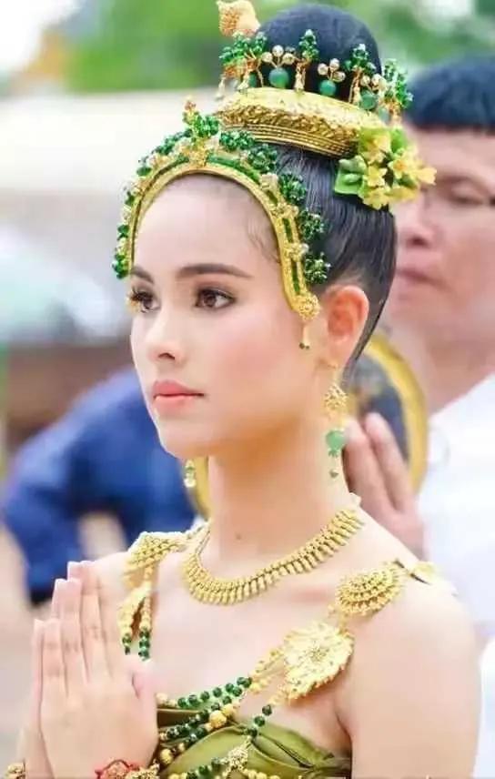 柬埔寨原来是哪个国家的殖民地,柬埔寨一个没有温暖的国家