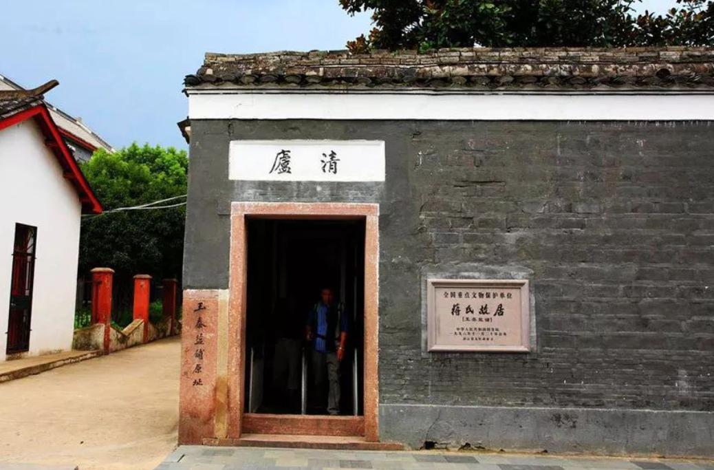 1964年，蒋介石看到一张照片后失声痛哭，失神感叹：我不如毛*东泽**