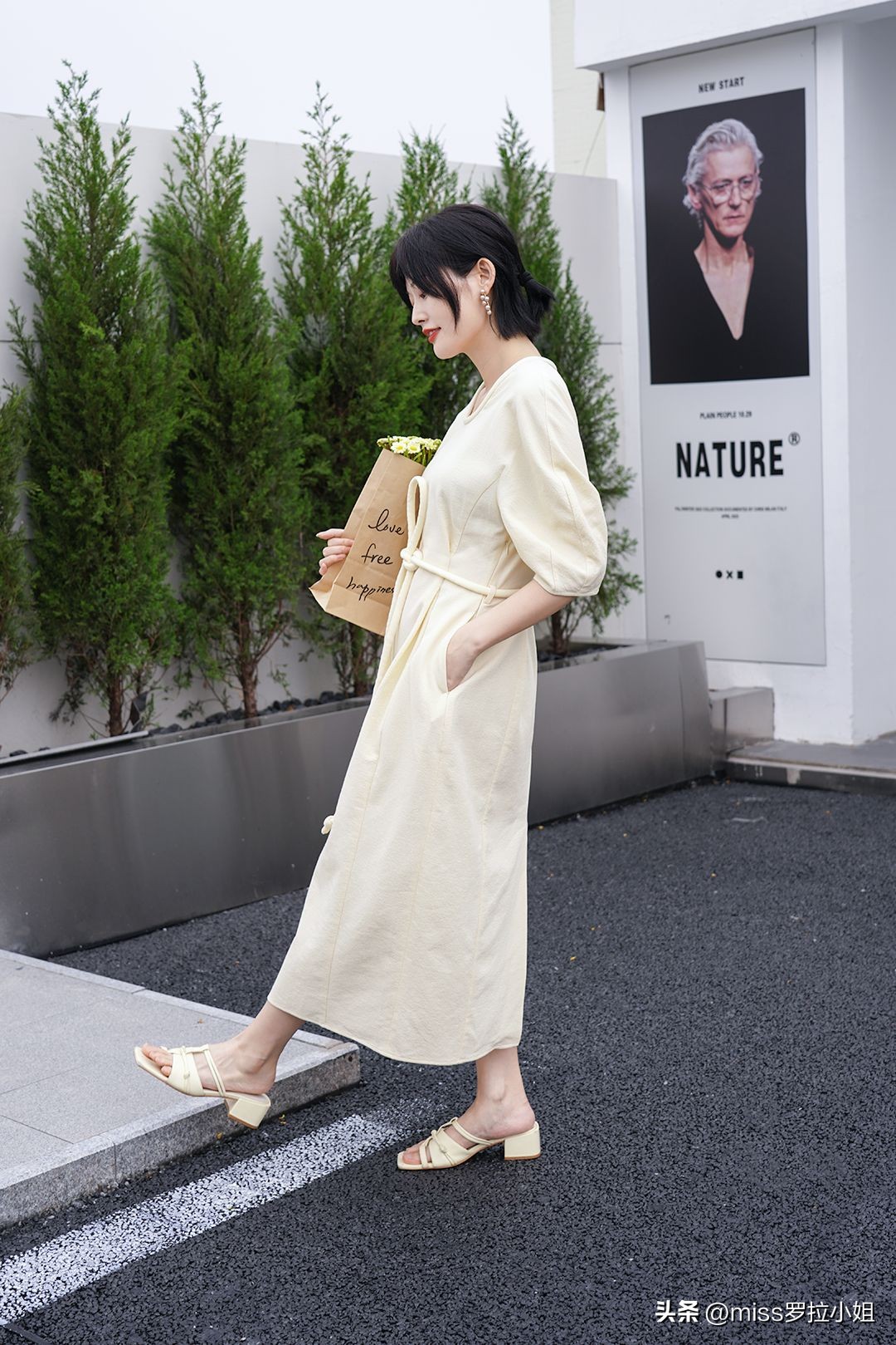 适合旅游连衣裙高级感秋季,出游连衣裙高级感穿搭轻奢