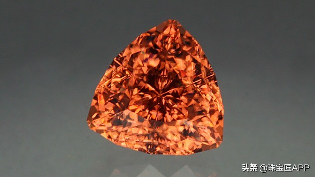 天然锆石有火彩吗,真正的天然红锆石长什么样