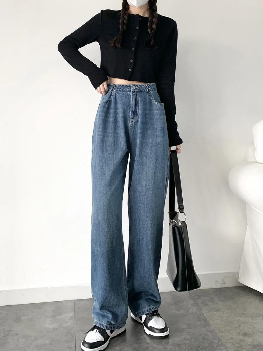 特别款的牛仔裤如何搭配上衣,牛仔裤的最全搭配方法高级又时髦