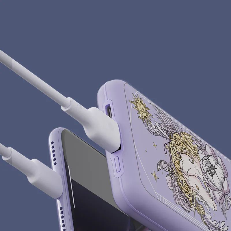 新国潮充电宝，​10000毫安大容量可充三四次，轻薄好携带