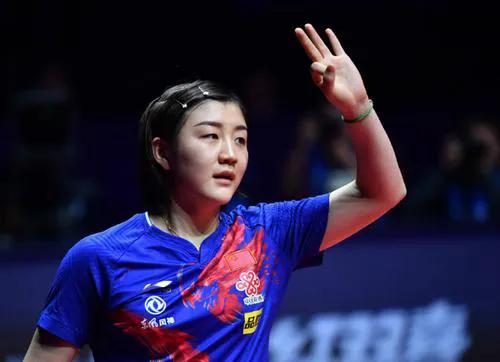 国乒女队王楠,王楠张怡宁女乒团体比赛视频