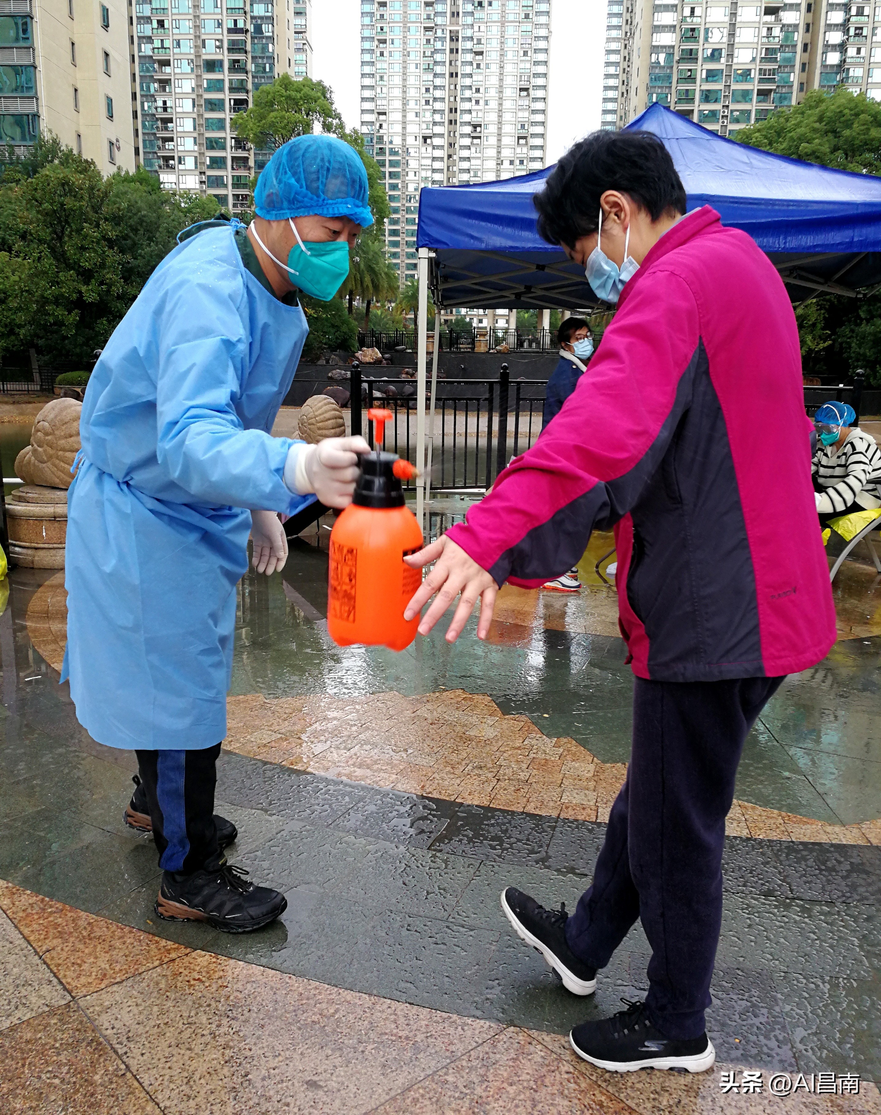 景德镇恒大社区：凝心聚力筑牢疫情防控坚实屏障