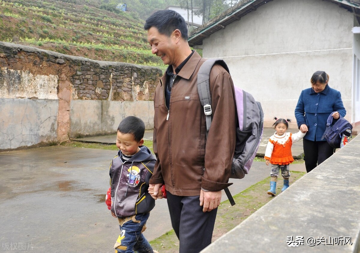 农村墓碑上的说法,先人墓碑上有什么说法