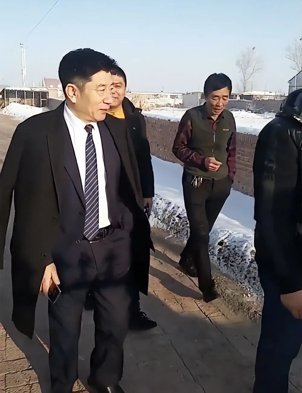 182万买手机靓号，诈骗13亿入狱，“万里大造林”的*相贵陈**，东山再起