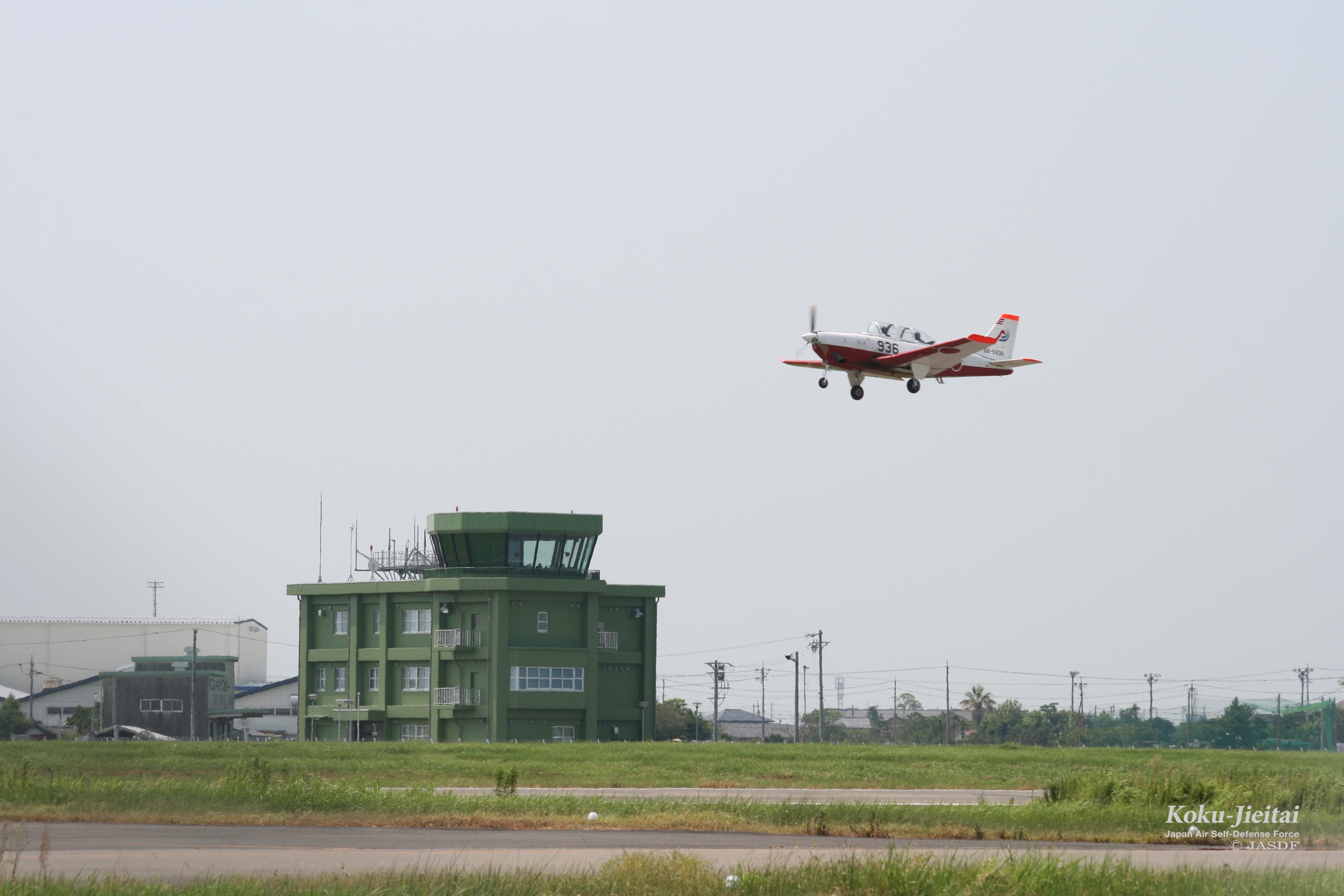 日本空中自卫队战斗机训练视频,日本富士直升机