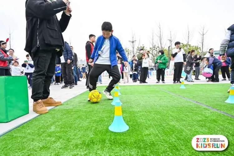 时隔多年再次陪二宝参加亲子活动,时隔两年多再次相聚依然开心