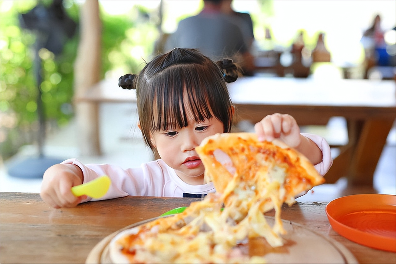在三线城市开餐饮店怎么运作,三四线城市开餐饮店的缺点