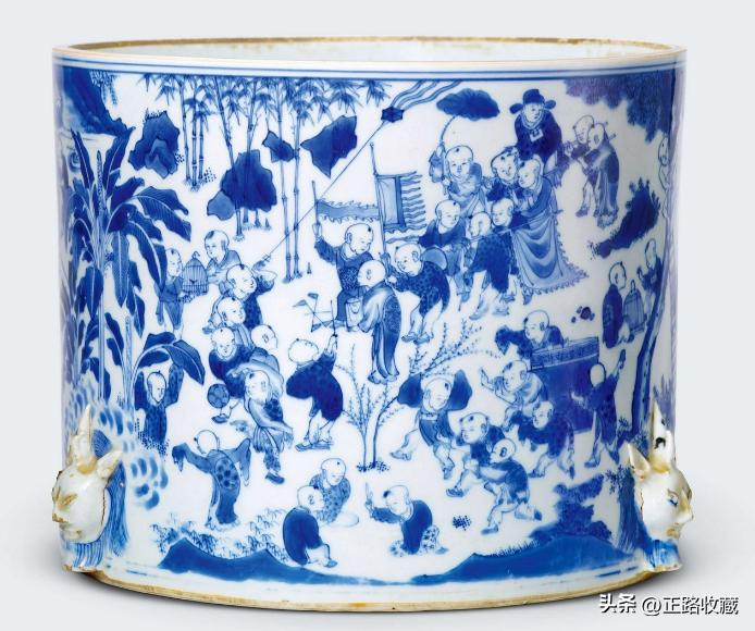 顺治青花花鸟纹筒瓶,明万历青花婴戏图圆盒