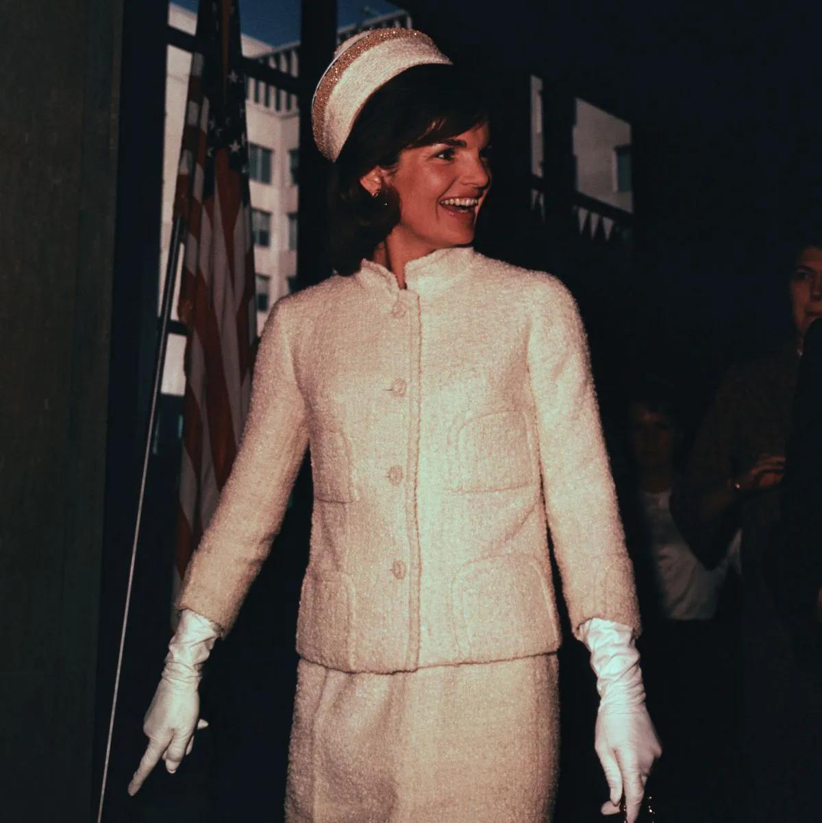 美国有影响力的第一夫人们穿过的最昂贵和最有争议的服装